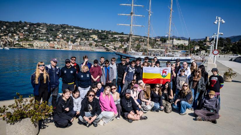Uczniowie „Żeroma” siódmy raz Pogorią na pełnym Morzu Liguryjskim